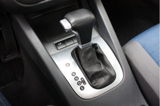 Volkswagen Golf - 1.6 FSI Comfortline | Automaat | Climate control | Panoramadak | Trekhaak | - 1