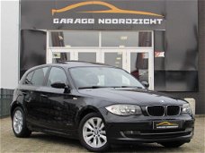 BMW 1-serie - 116i Business Line NAVIGATIE|SCHUIFDAK|ECC/AIRCO|STOELVERWARMING|PDC|USB|18 INCH M-VEL