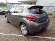 Peugeot 208 - 1.2 PureTech Blue Lease Allure navigatie