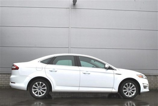 Ford Mondeo - 1.6 Titanium Navi | Sensoren | Verwarmd. voorruit - 1