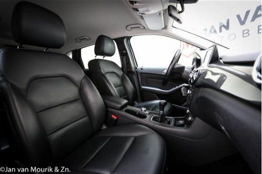 Mercedes-Benz B-klasse - 180 Ambition // XENON // LEDER // AIRCO // CRUISE // NAVI // PDC - 1