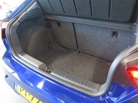 Seat Ibiza - 1.0 TSi 95pk Style Bns Intense 5-drs. NAVI/CAMERA/ADAPT.CRUISE/PDC - 1