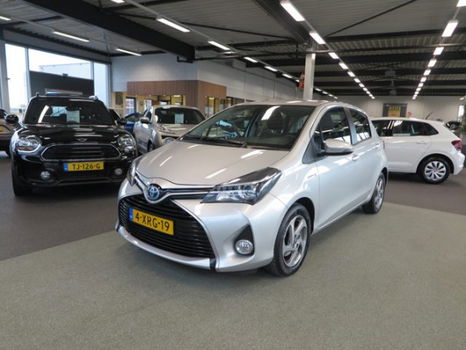 Toyota Yaris - 1.5 Hybrid Trend Automaat 5-drs. NAVI/CAMERA/CLIMA/CRUISE - 1