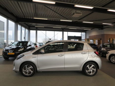 Toyota Yaris - 1.5 Hybrid Trend Automaat 5-drs. NAVI/CAMERA/CLIMA/CRUISE - 1