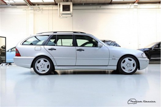 Mercedes-Benz C-klasse Combi - 43 AMG W202 | 136.000KM | Leder | Xenon | Schuifdak | Afneembare Trek - 1