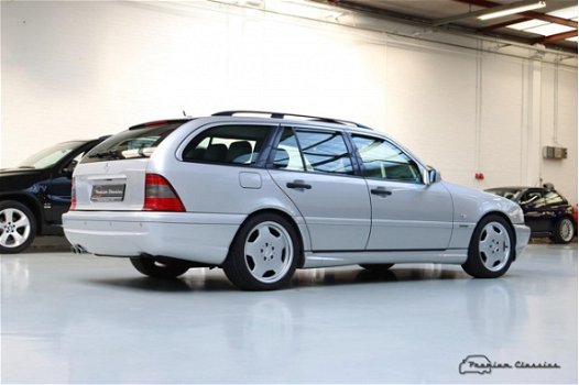 Mercedes-Benz C-klasse Combi - 43 AMG W202 | 136.000KM | Leder | Xenon | Schuifdak | Afneembare Trek - 1