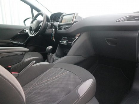 Peugeot 208 - 1.2 82 pk Envy | Navigatie | Climate Control | - 1