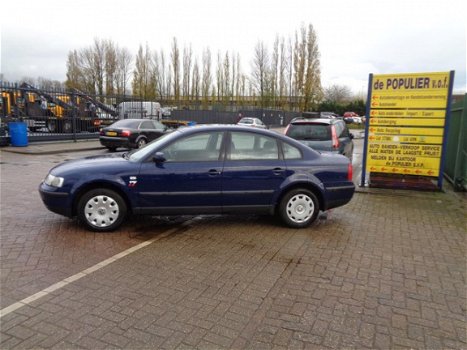 Volkswagen Passat - 1.9 TDI Comfortline - 1