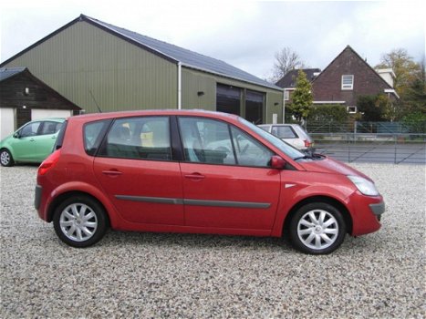 Renault Scénic - 1.6-16V Business Line - 1