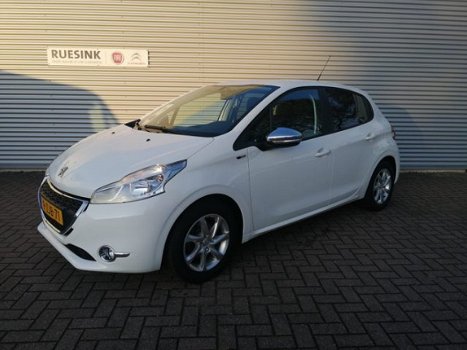 Peugeot 208 - 1.2 PureTech 82PK 5D Style/Navi OUTLETPRIJS - 1