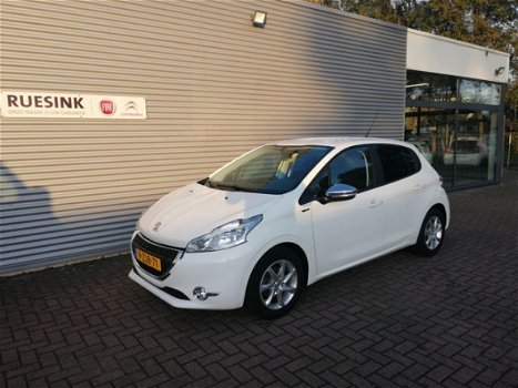 Peugeot 208 - 1.2 PureTech 82PK 5D Style/Navi OUTLETPRIJS - 1