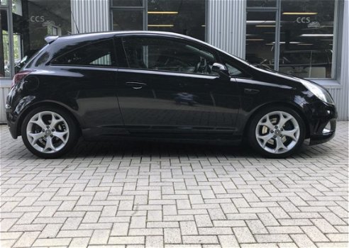 Opel Corsa - 1.6-16V T OPC. 192 PK, AIRCO, LM VELGEN, NIEUW STAAT - 1