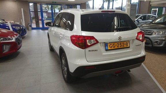 Suzuki Vitara - 1.6 Exclusive NAVI TREKHAAK - 1