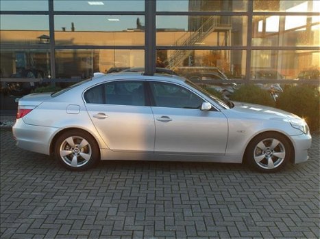 BMW 5-serie - 520i *Youngtimer* 190.000 km vanaf € 73, - P/M - 1