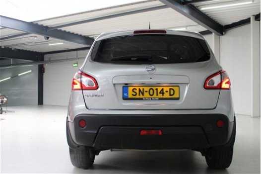 Nissan Qashqai - 1.6 AUTOMAAT Navigatie | Panoramadak | Camera | Xenon | Stoelverwarming - 1