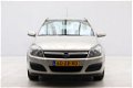 Opel Astra - 1.8 Temptation Airco Electronisch, Cruise Control, Electrische ramen, Zeer netjes - 1 - Thumbnail