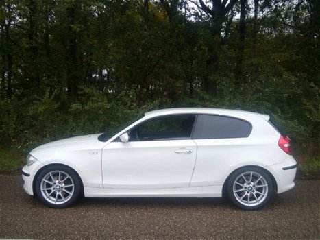 BMW 1-serie - 118i Business Sport Apk 08-2020 - 1