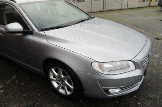 Volvo V70 - 1.6 D2 Nordic+ LEER/ NAVI/TREKHAAK/STOEL VERW./DAKRAILS - 1