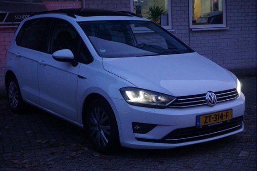 Volkswagen Golf Sportsvan - 1.6 TDI Highline VOL OPTIE PANORAMA OPENDAK - 1