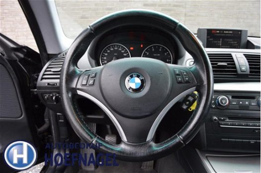 BMW 1-serie - 116i Business Line Climate control/Navigatie/Elektrische ramen/16'' LM velgen - 1
