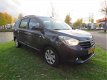 Dacia Lodgy - 1.5 dCi Lauréate *NL-AUTO* 7-PERSOONS 2015 NAVI CRUISE PDC *BOVAG - 1 - Thumbnail