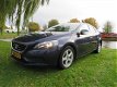 Volvo V40 - 1.6 D2 Momentum 118000km NAV LMV PDC *NL-AUTO - 1 - Thumbnail