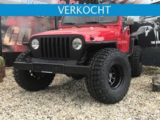 Jeep Wrangler - 4.0i -RED FLATFENDER