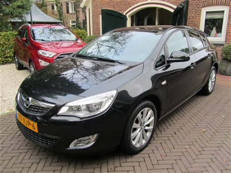 Opel Astra - 1.4 Turbo 120pk Ann. Ed. 17