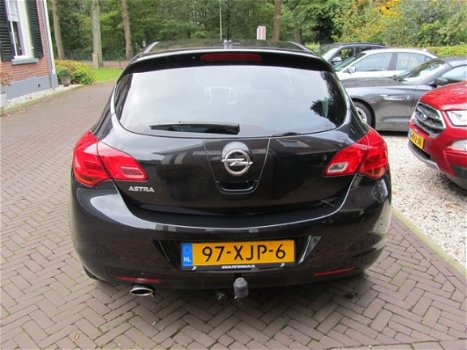 Opel Astra - 1.4 Turbo 120pk Ann. Ed. 17