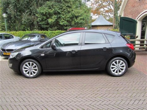 Opel Astra - 1.4 Turbo 120pk Ann. Ed. 17