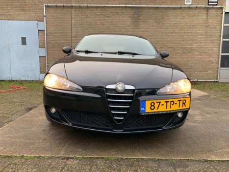 Alfa Romeo 147 - 1.6 T.Spark Progression Leder/Climate/ 1e eigenaar Nw. APK - 1