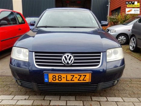 Volkswagen Passat - 2.0-20V Arctic -AIRCO-APK TOT 24-04-2020 - 1