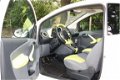 Ford Ka - 1.2 Cool&Sound met AIRCO, dealeronderhouden, zeer mooie staat - 1 - Thumbnail