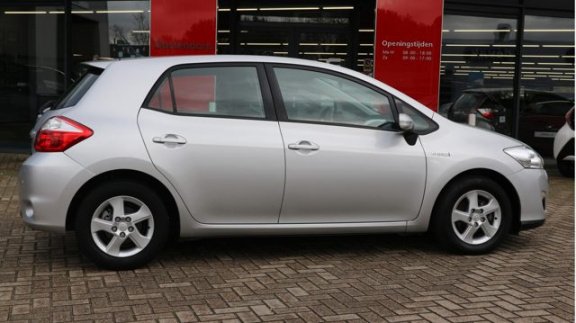 Toyota Auris - 1.8 Full Hybrid Aspiration | Navigatie | Achteruitrijcamera | Cruise Control | Parkee - 1