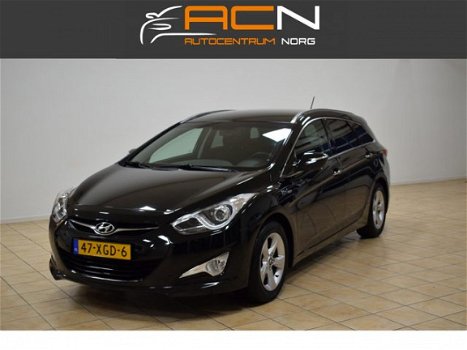 Hyundai i40 Wagon - 1.6 GDI Blue Business Edition Navigatie/Led/Trekhaak/Keyless entry/Boekjes NAP r - 1