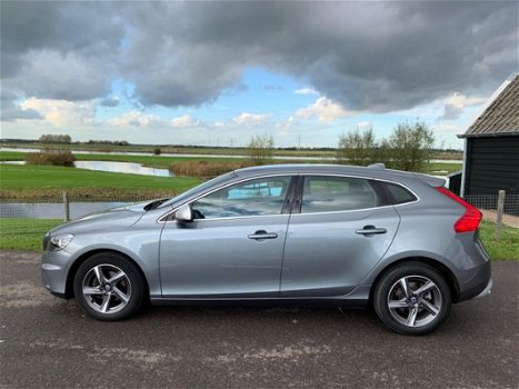 Volvo V40 - 2.0 D2 R-Design Business 70000KM NAVI CLIMA - 1