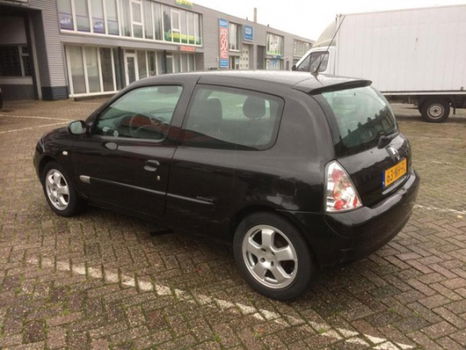 Renault Clio - 1.2-16V Dynamique AIRCO STUURBEKRACHTING - 1