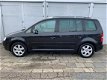 Volkswagen Touran - 2.0-16V FSI Highline Motor defect - 1 - Thumbnail