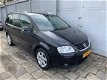 Volkswagen Touran - 2.0-16V FSI Highline Motor defect - 1 - Thumbnail