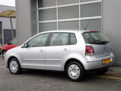 Volkswagen Polo - 1.2-12V Optive 5 Deurs Airco - 1