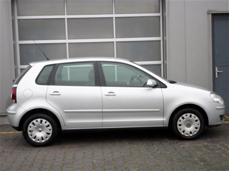 Volkswagen Polo - 1.2-12V Optive 5 Deurs Airco - 1