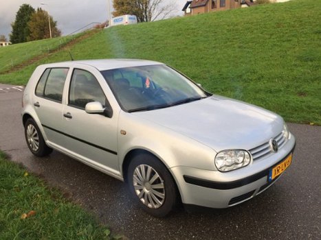 Volkswagen Golf - 1.6 09.07.2020 APK - 1