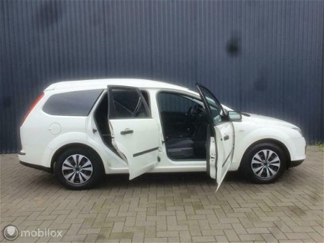 Ford Focus Wagon - 1.6 TDCi Nw APK NAP GRIJSKENT Dealeronderh - 1