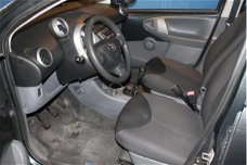 Toyota Aygo - 1.0 68PK 12V VVT-I SPORT 1 JAAR GARANTIE