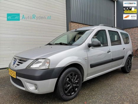 Dacia Logan MCV - 1.6-16v Lauréate - Airco / 7 Persoons / NL Auto / Trekhaak - 1