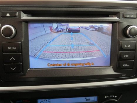 Toyota Auris - 1.3 Aspiration Navigatie Clima - 1