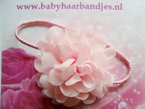 Te koop de leukste baby mutsjes, haarbandjes of foto shoot artikelen. - 3