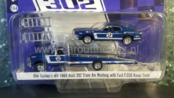 Ford F-350 Ramp truck + 1969 Boss 302 Trans Am Mustang #2 1:64 ACME - 1