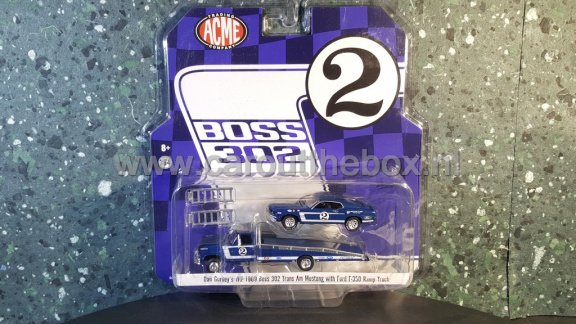 Ford F-350 Ramp truck + 1969 Boss 302 Trans Am Mustang #2 1:64 ACME - 2