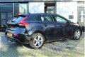 Volvo V40 - 2.0 D2 Summum Business Navi, Xenon, Clima, PDC - 1 - Thumbnail